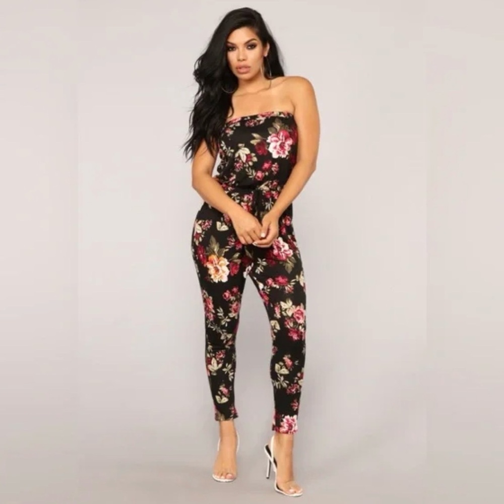 Ambiance Women’s Black Floral Jumpsuit (S) Strapless Elastic Waist.